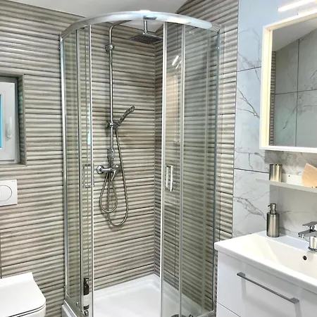 Radini With A Private Heated Saltwater Pool And Private Parking * Brtonigla