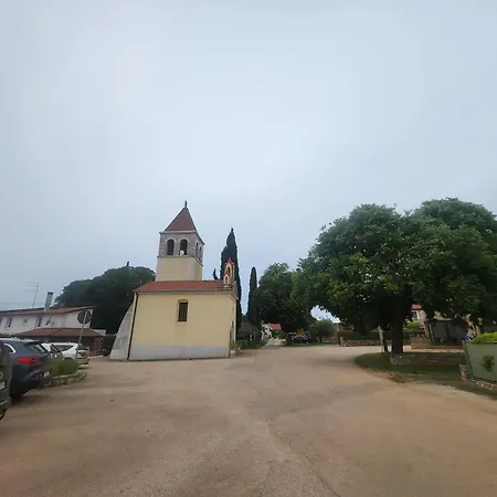 Radini With A Private Heated Saltwater Pool And Private Parking Villa Brtonigla