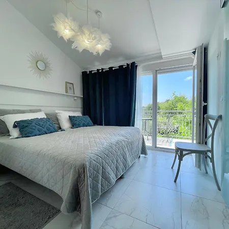 Radini With A Private Heated Saltwater Pool And Private Parking Вилла Бртонигла