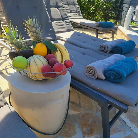 Radini With A Private Heated Saltwater Pool And Private Parking * Бртонигла