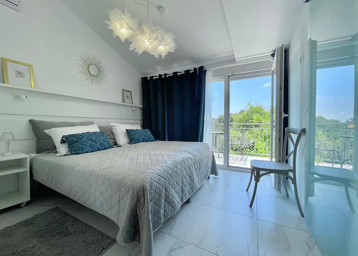 Radini With A Private Heated Saltwater Pool And Private Parking Vila Brtonigla