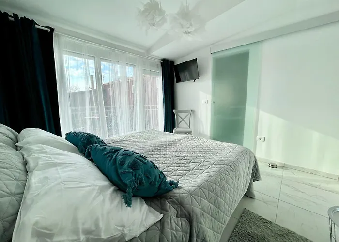 Radini With A Private Heated Saltwater Pool And Private Parking Vila *