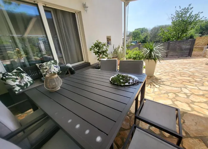 Radini With A Private Heated Saltwater Pool And Private Parking Vila *